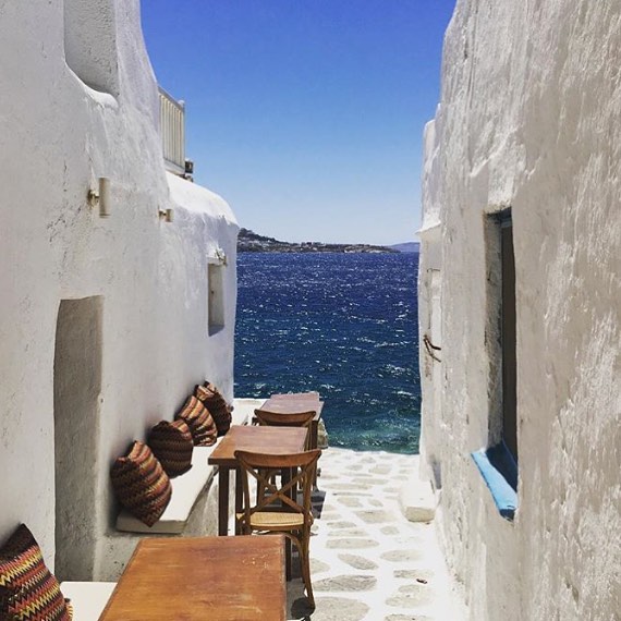 DESTINATION MYKONOS